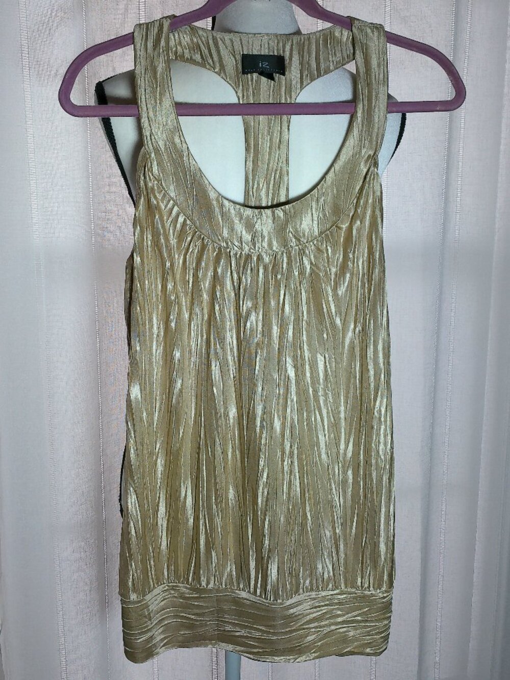 IZ Byer California Sleeveless Razorback 3" Waist Gold Crinkled Blouse L